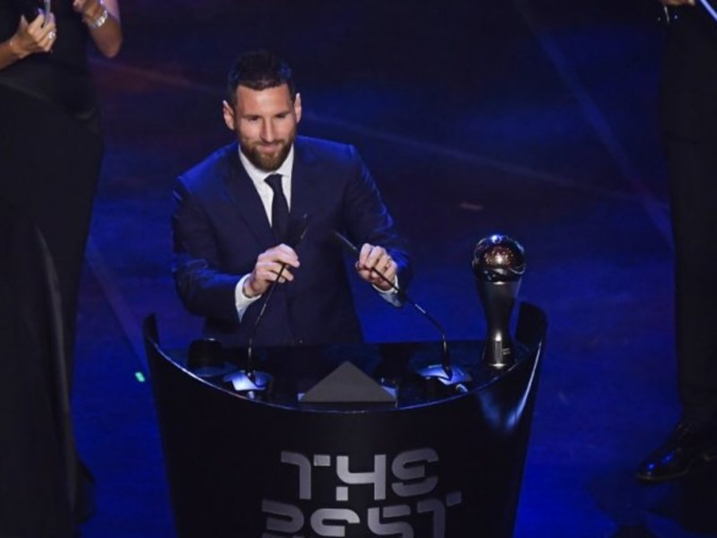 Месси получил премию лучшего футболиста 2019